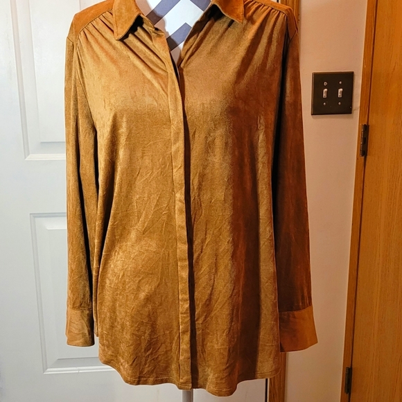 Chico's Tops - NWOT Chico's button down top chico's sz 3 which is U.S. size 16/18.